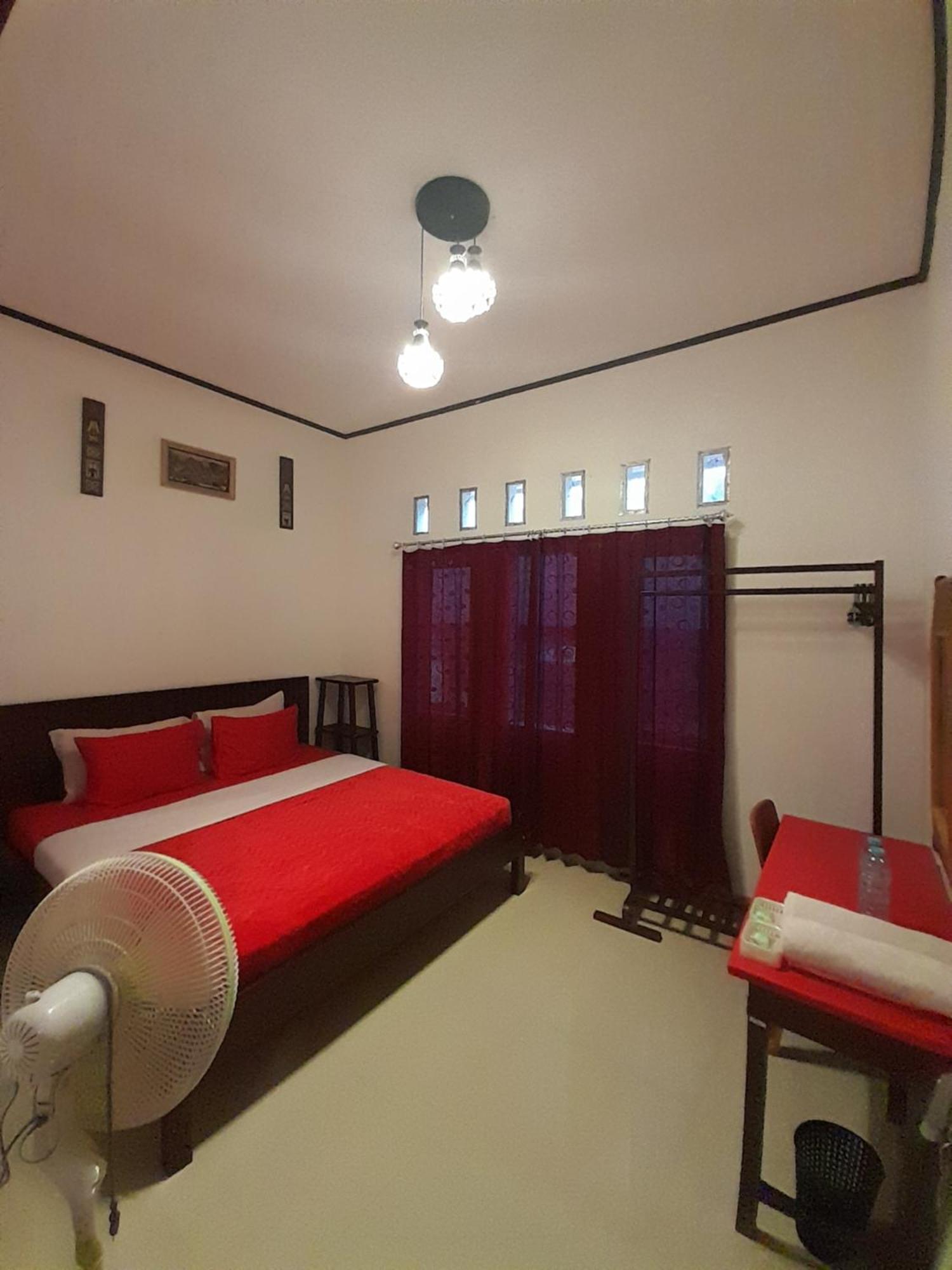 The Sanduk Homestay Rantepao Exterior foto
